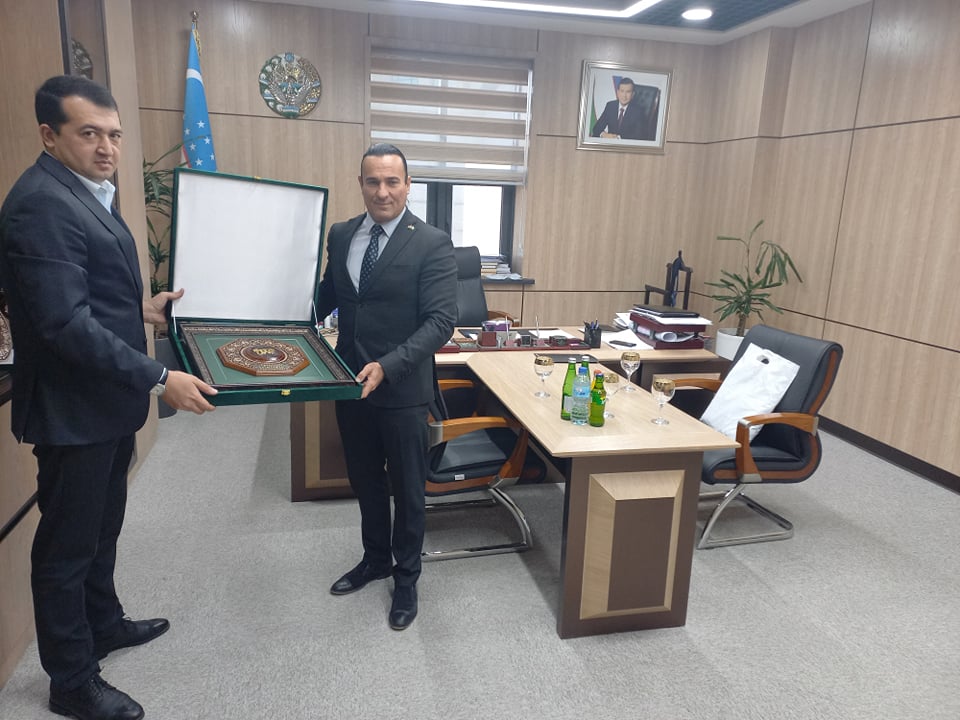 Az üzbegisztáni Sport és Turisztikai Minisztériumban Avazjon Karimov miniszterhelyettes fogadta Bíró András Zsoltot