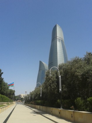 Baku - Láng tornyok