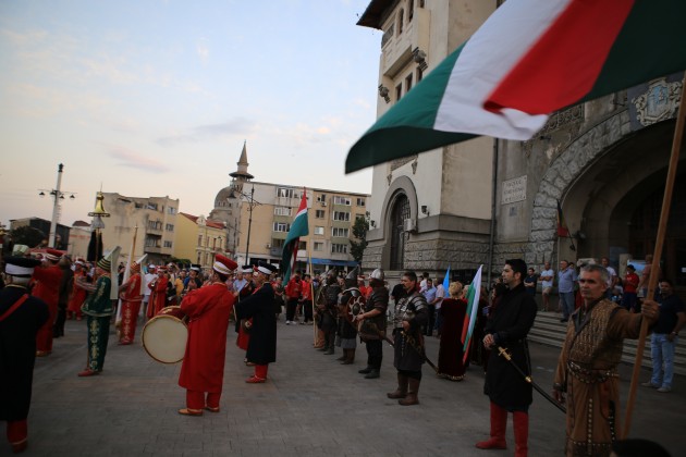 A Magyar Turán Konstancában a Turko-Tatar Kurultai felvonulásán