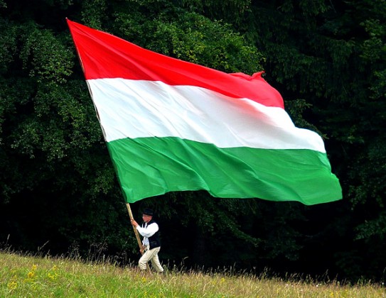magyar_zászló